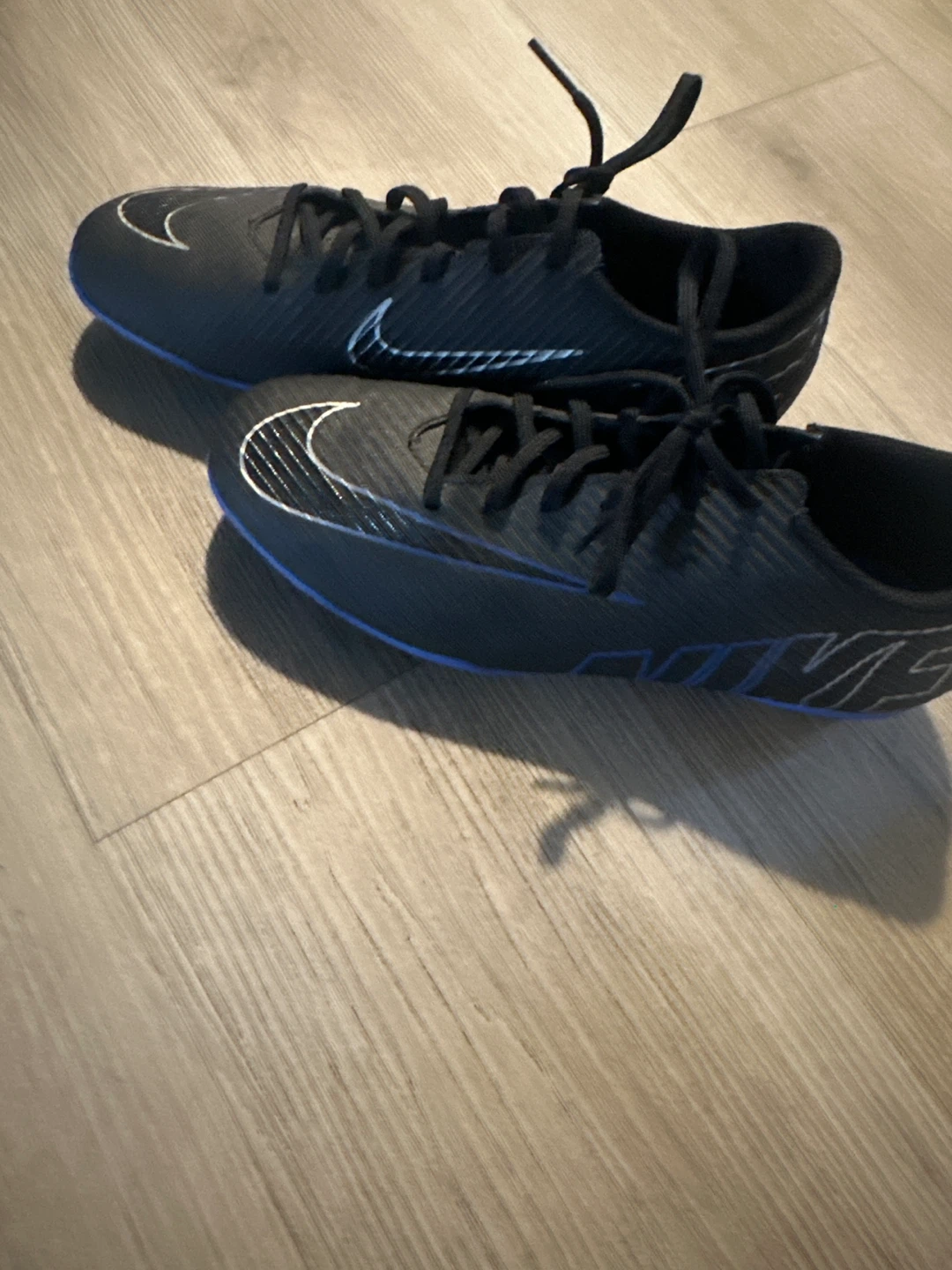 Size US 8.5 Nike Mercurial Soccer Cleats - Black