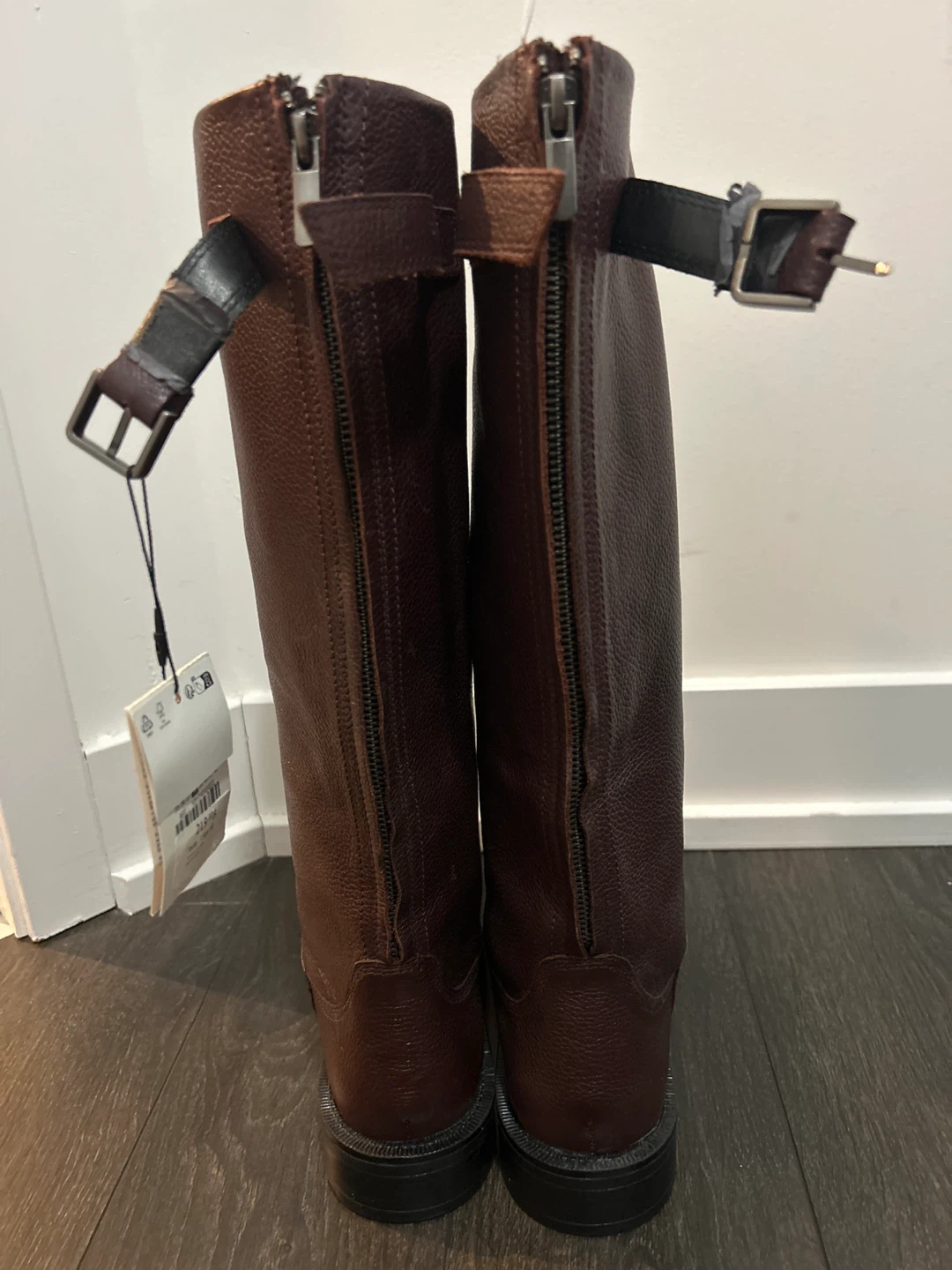 Zara Buckled Leather Flat Boots ***Move out sale*** - photo 2
