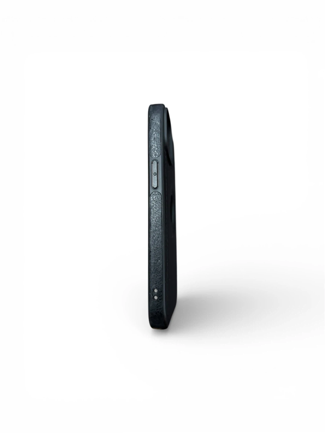Black Leather iPhone 15 Case - photo 4