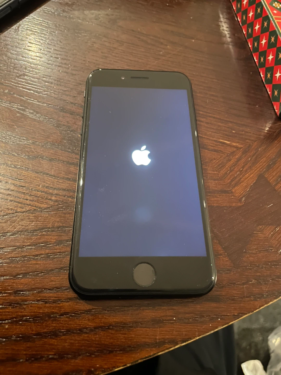 iPhone SE - photo 3