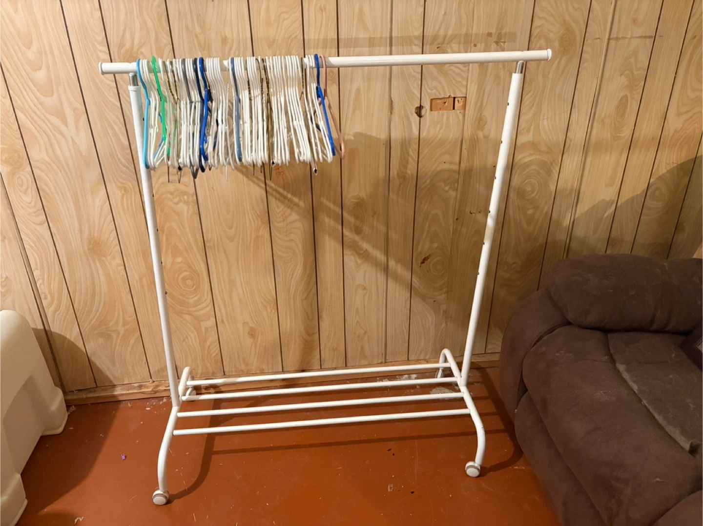 White Metal Clothing Rack with Hangers