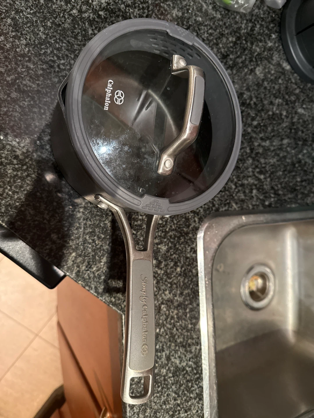 Calphalon 2 1/2 QT Saucepan with Lid - photo 2