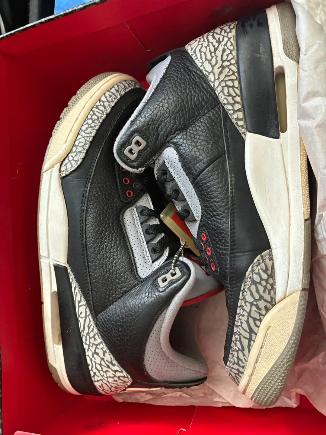 Nike Air Jordan 3 Retro OG cement Size 11
