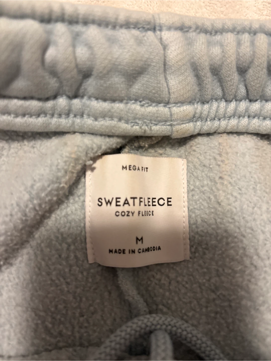 Aritzia MegaFit Sweatpants - Size M - photo 3