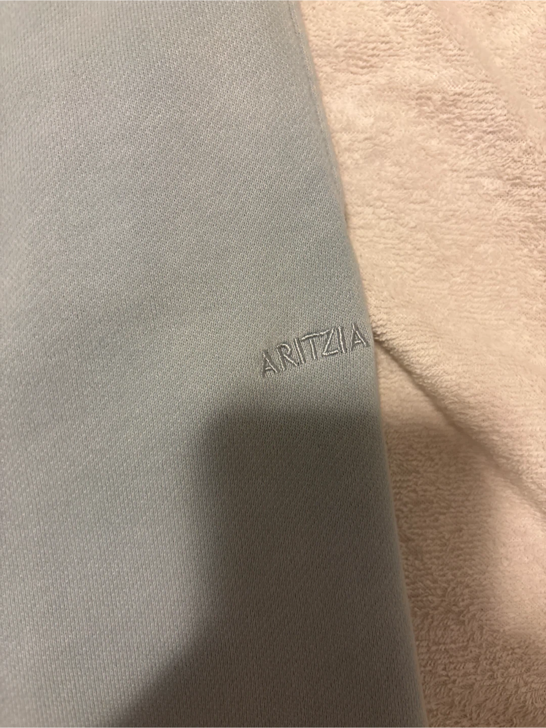 Aritzia MegaFit Sweatpants - Size M - photo 2
