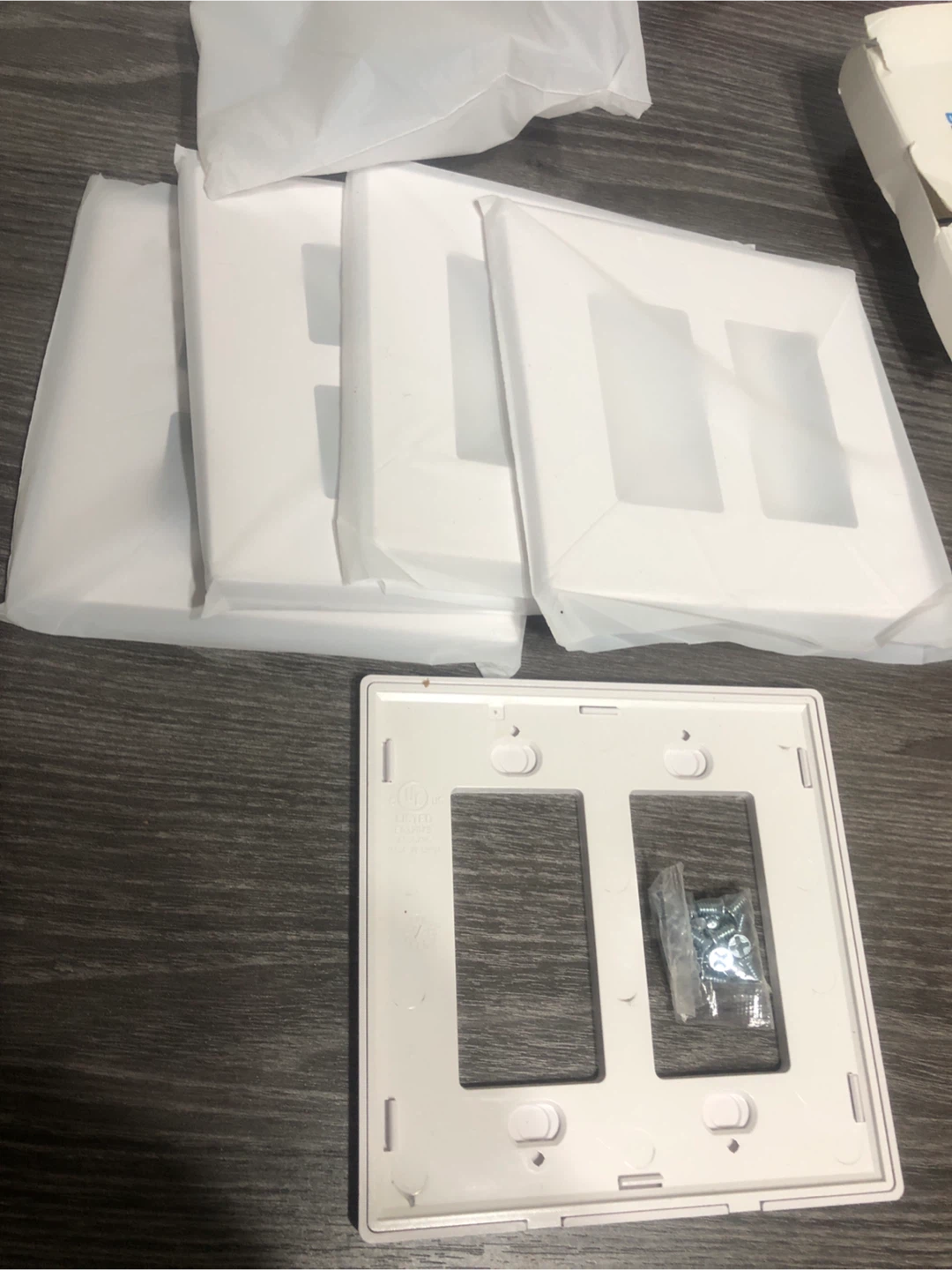 Amerisense 2-Gang Screwless Wall Plate - 5 Pack - New