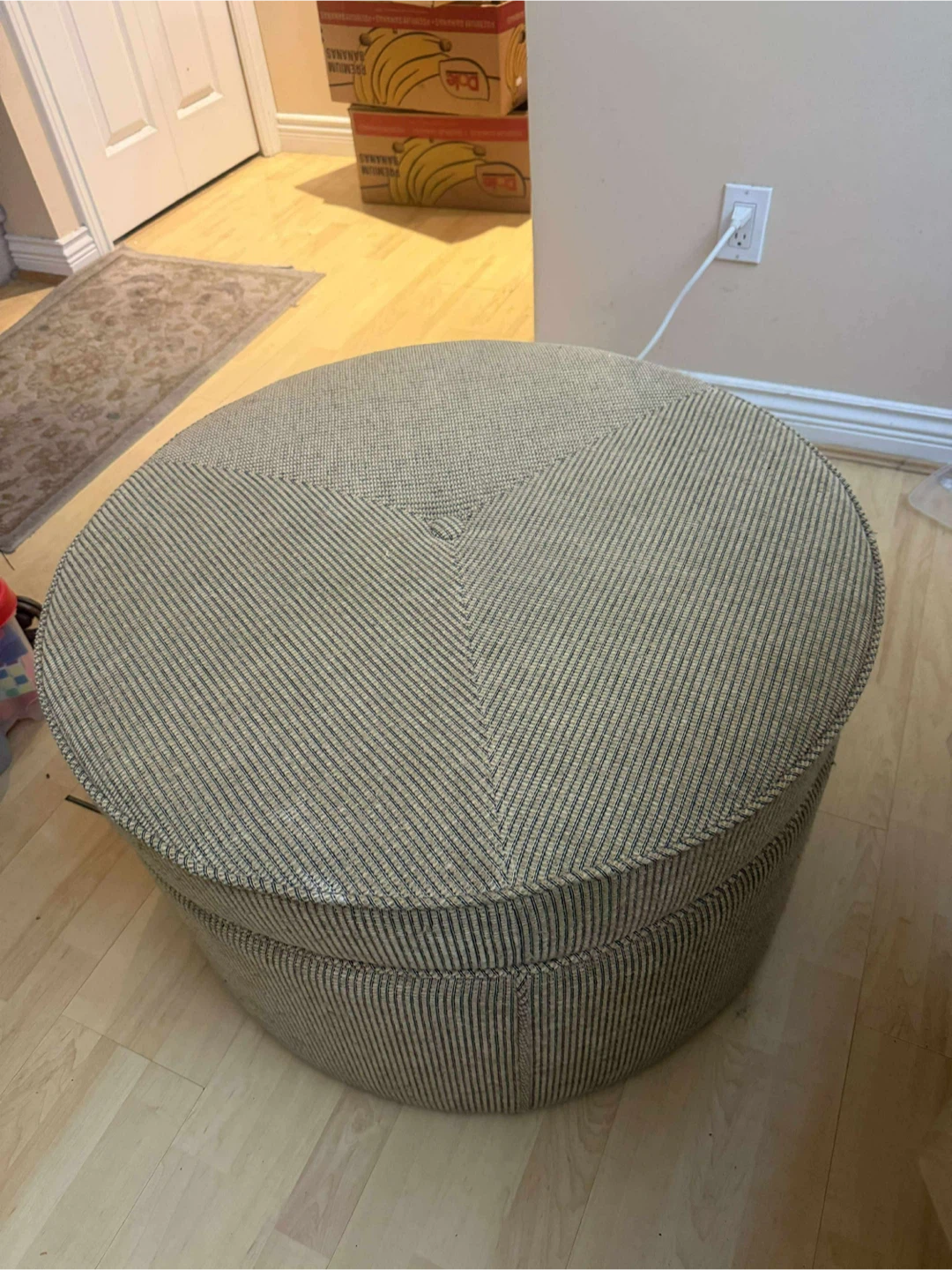 Round Storage Ottoman - photo 2
