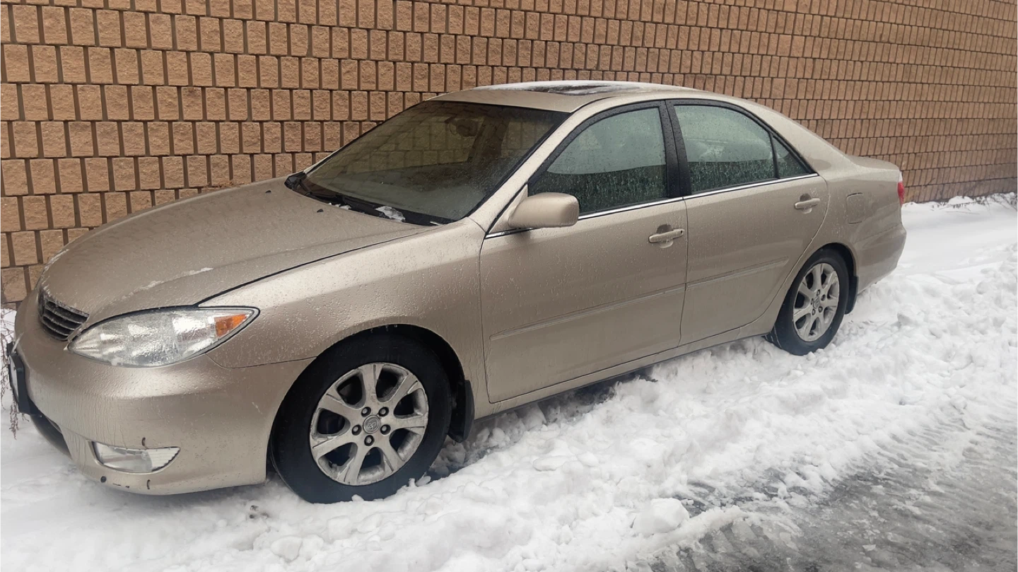 Toyota Camry Sedan - photo 2