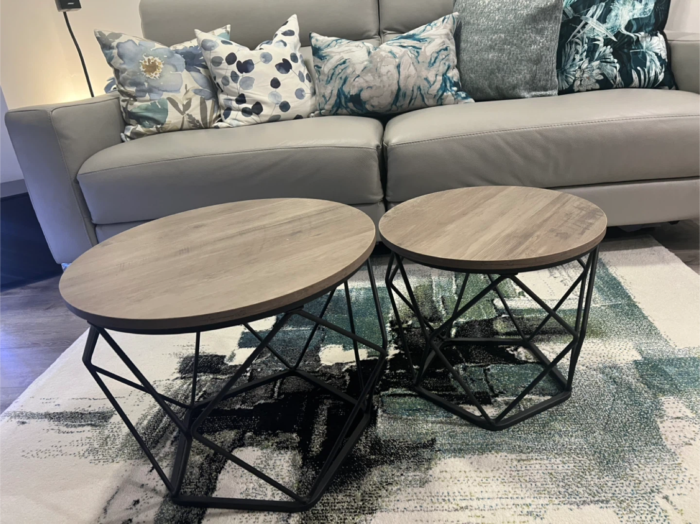 Set of 2 coffee tables