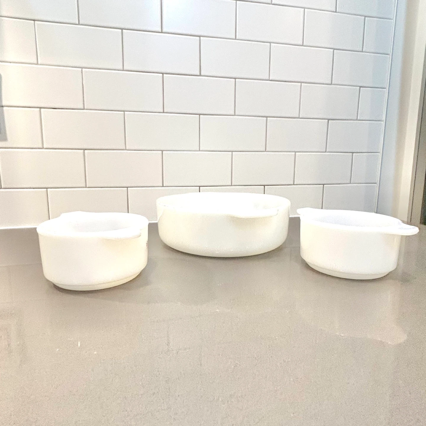 Vintage Milk Glass Casseroles Set of 3 + 1 Floral Matching Set - photo 4