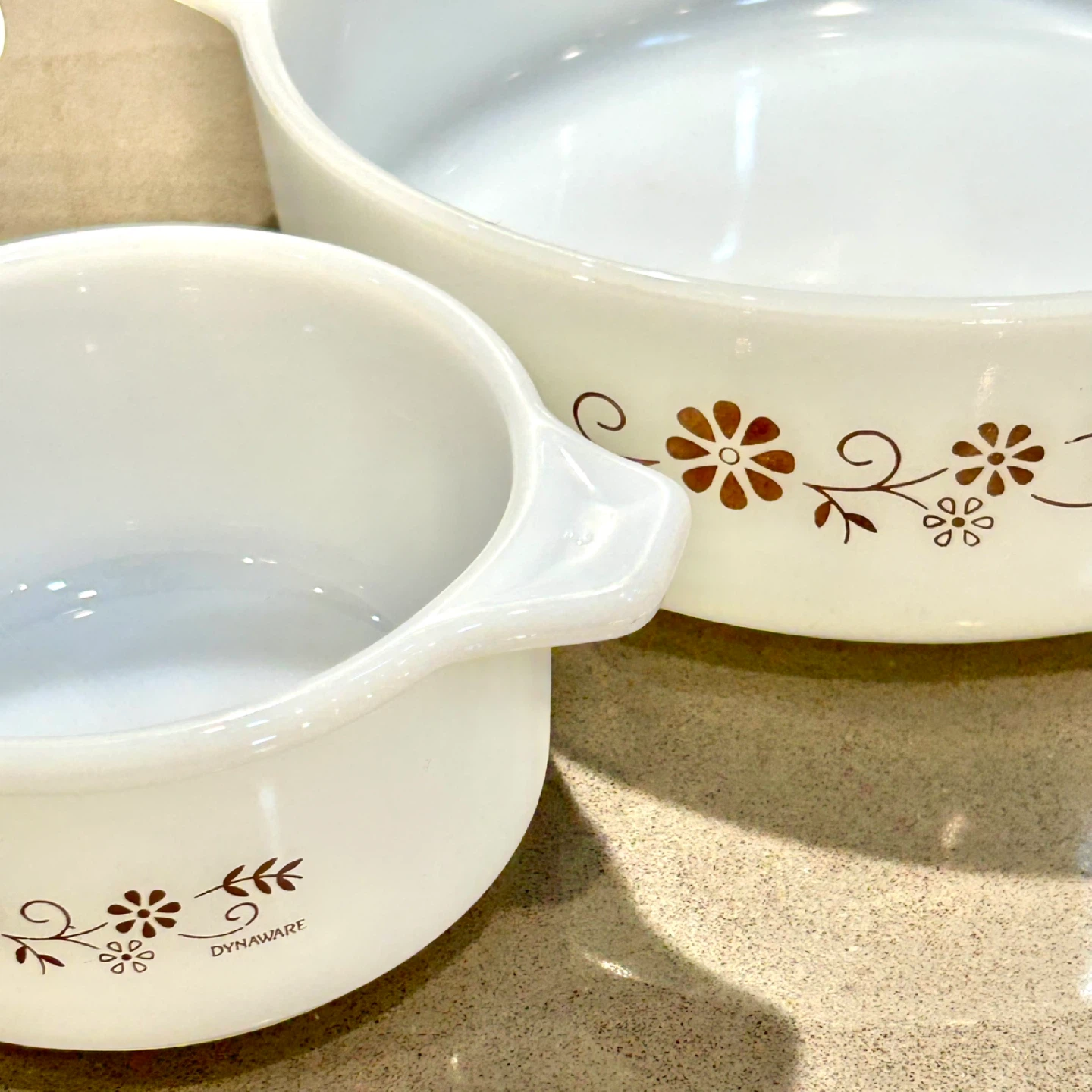 Vintage Milk Glass Casseroles Set of 3 + 1 Floral Matching Set - photo 2
