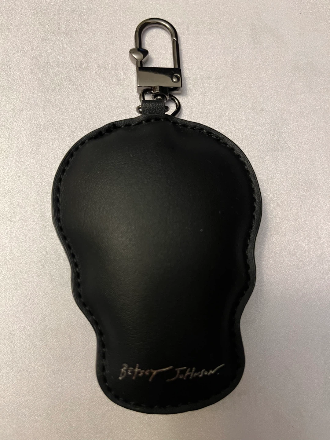 Betsey Johnson Skull Keychain - photo 2