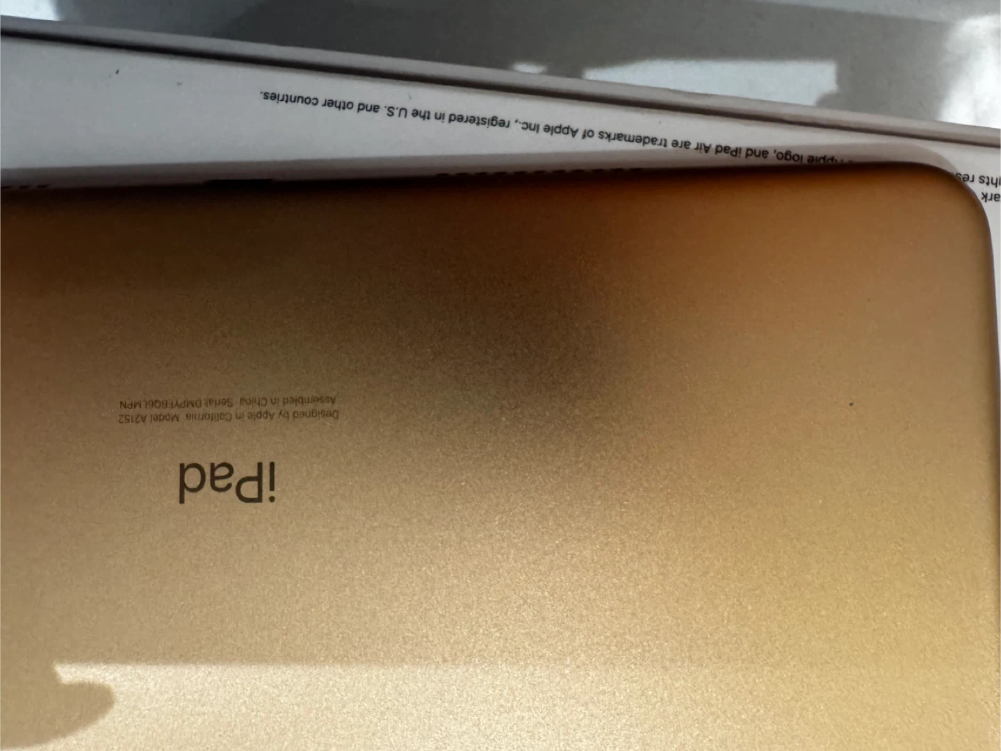 Apple iPad Air 3 Wi-Fi 256GB Gold in great condition - photo 3