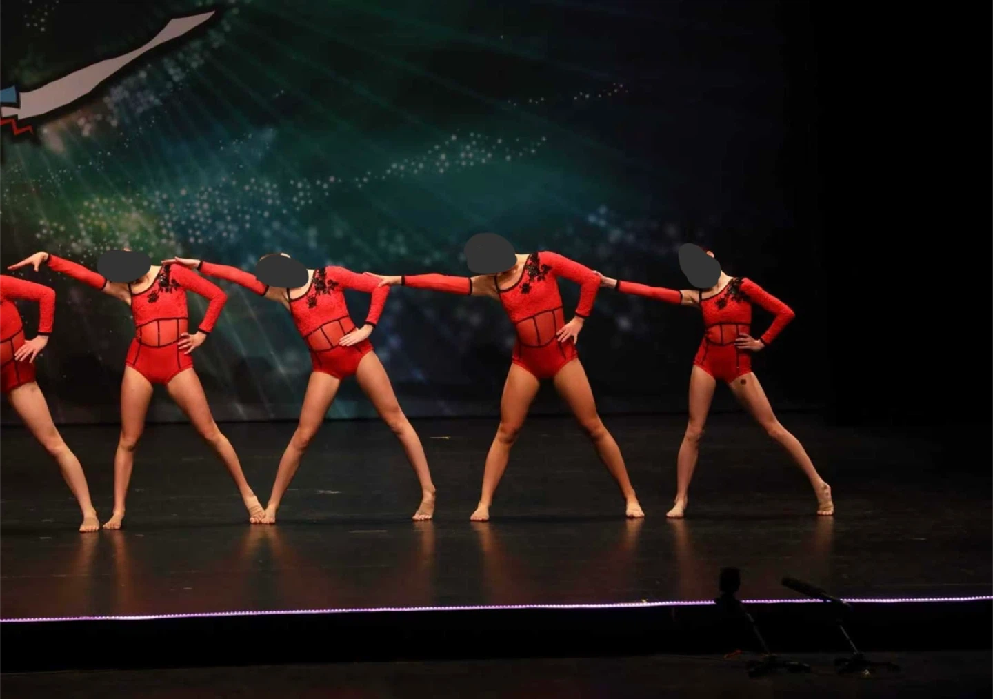 Red and black dance costume - photo 3