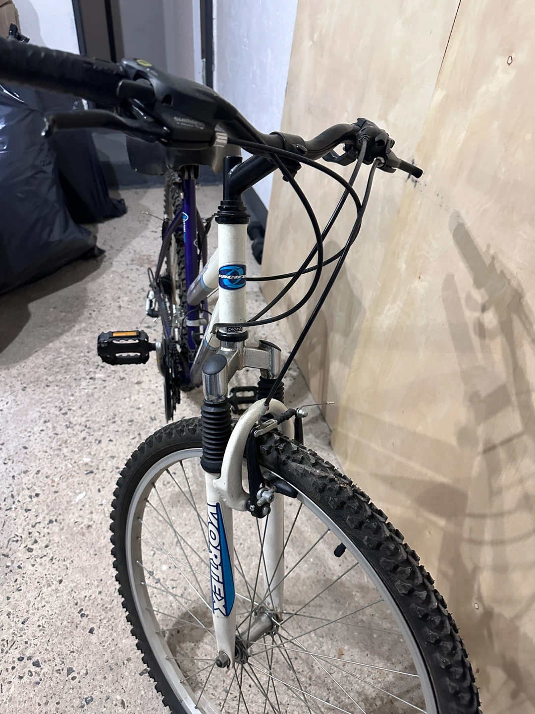 Pacific Voyager Mountain Bike - Shimano Equipped