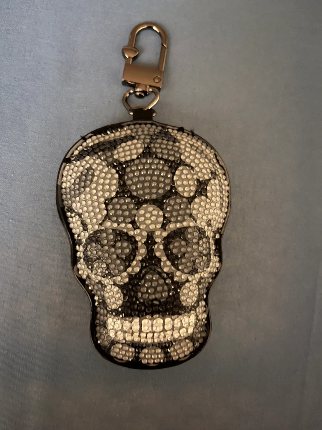 Betsey Johnson Skull Keychain - photo 5