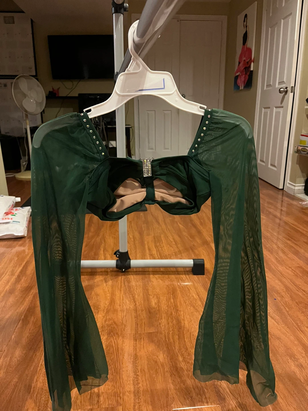 Green two piece dance costume - photo 2