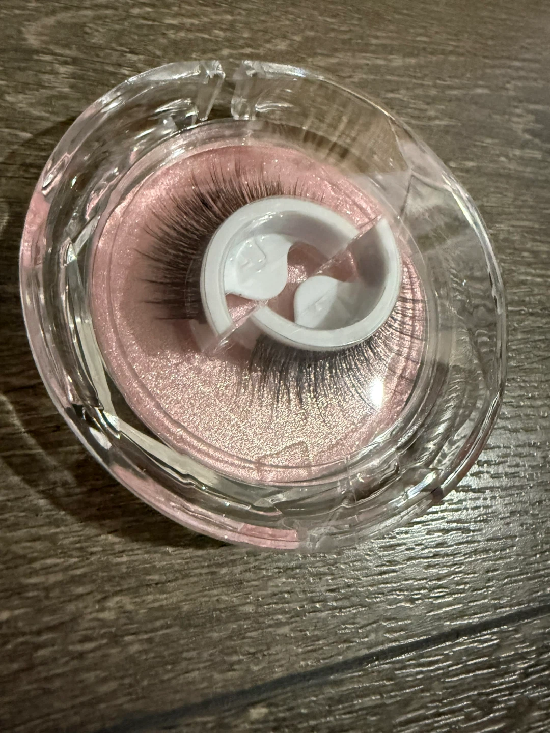 No glue needed, it sticks on easily. False Eyelashes - photo 4
