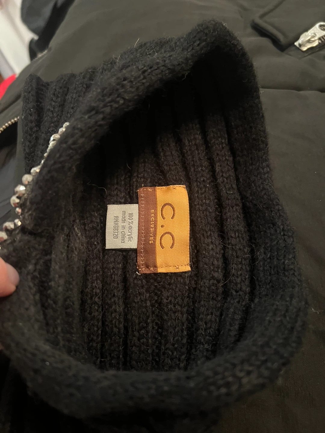 C.C Exclusives Black Beanie - photo 2