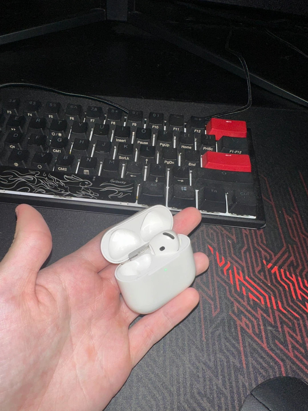 Apple AirPods 4 - photo 2