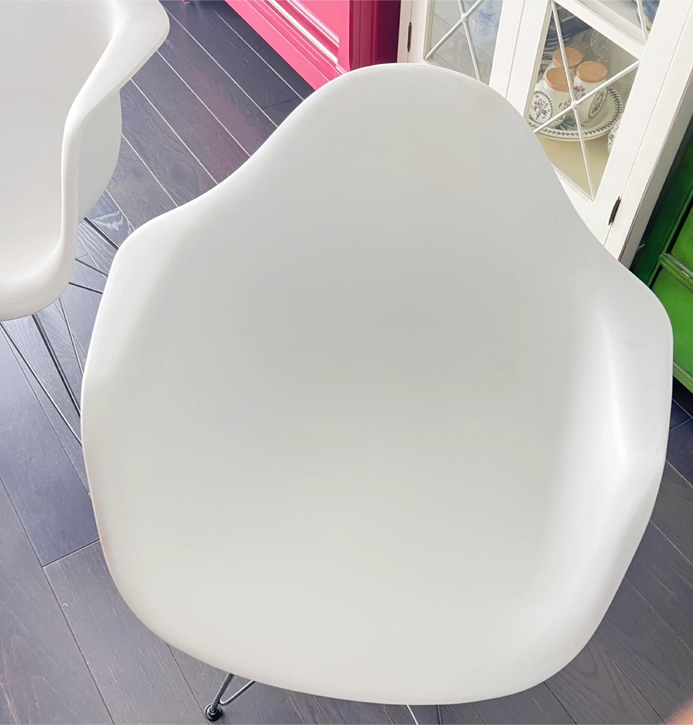 🌷Eames Style White Shell Chairs (Set of 2)