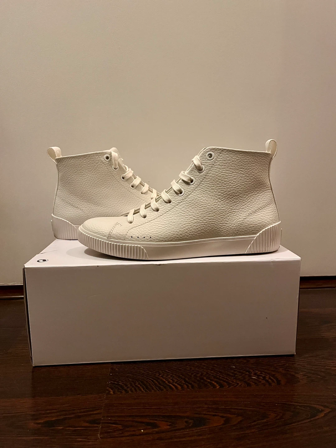 Hugo Boss High Top Sneakers - photo 2