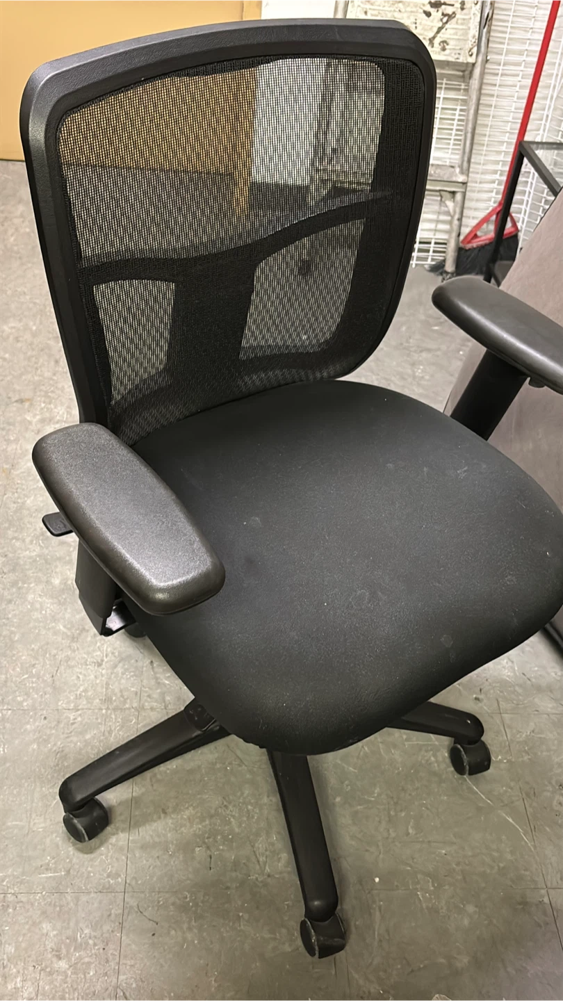 Black Office Chair - photo 4