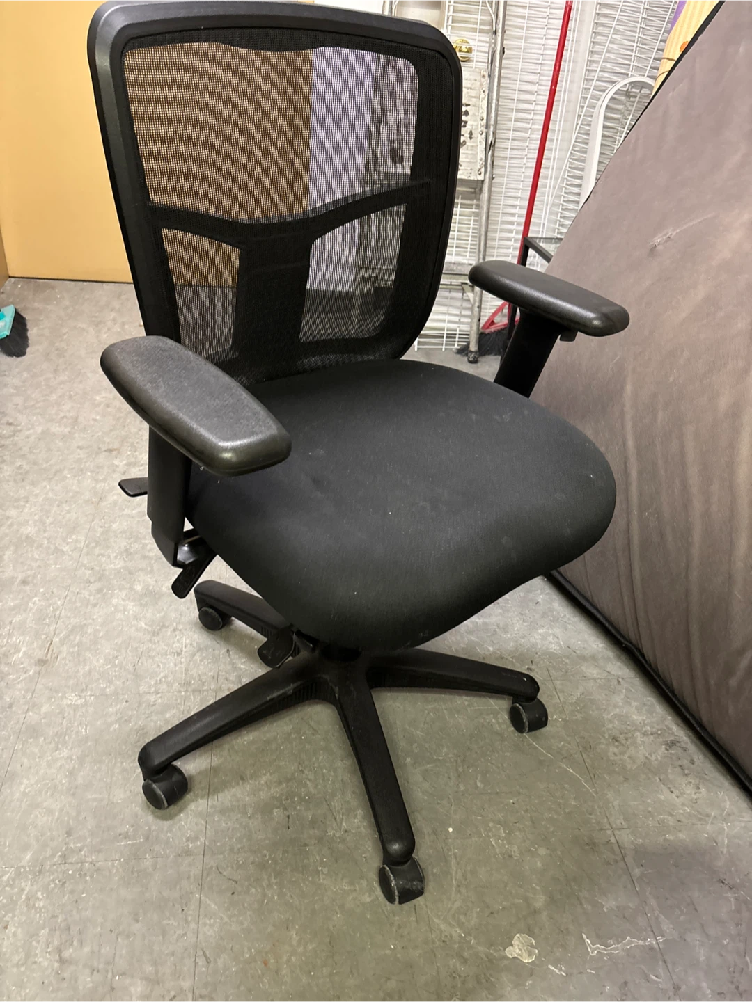 Black Office Chair - photo 5