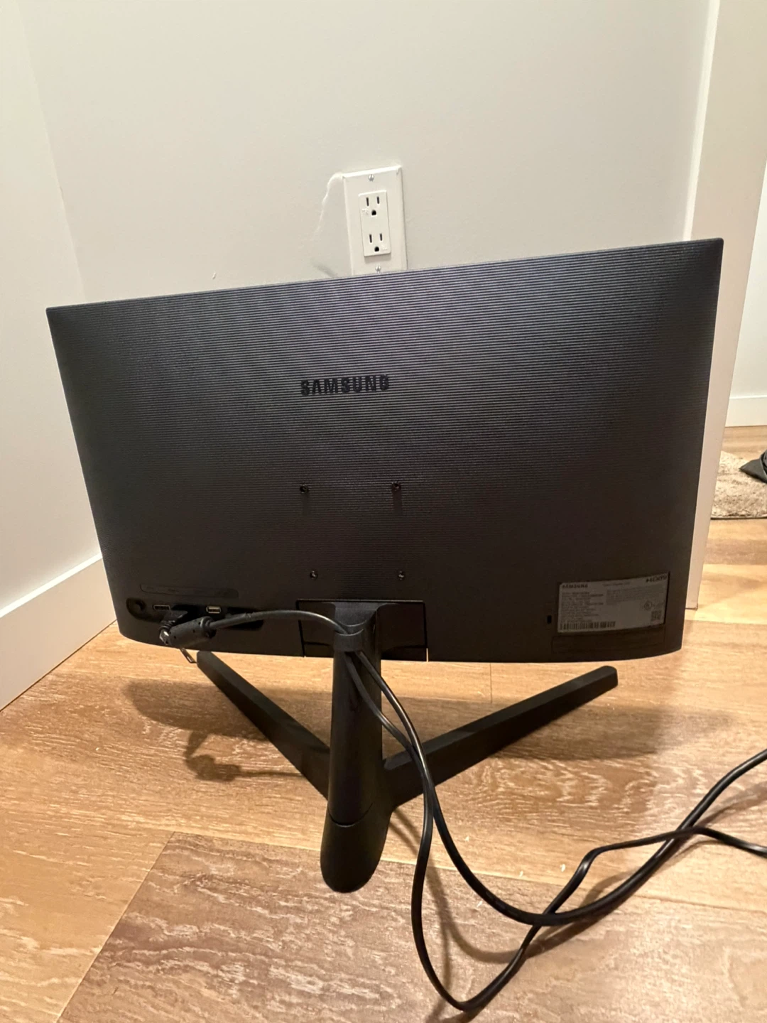 Samsung Essential 24" FHD 100Hz Monitor - photo 2