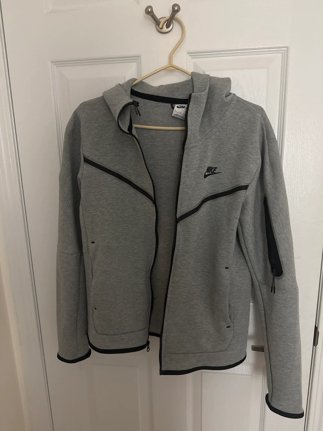 Nike Tech Fleece Grey Set (Hoodie & Pants)