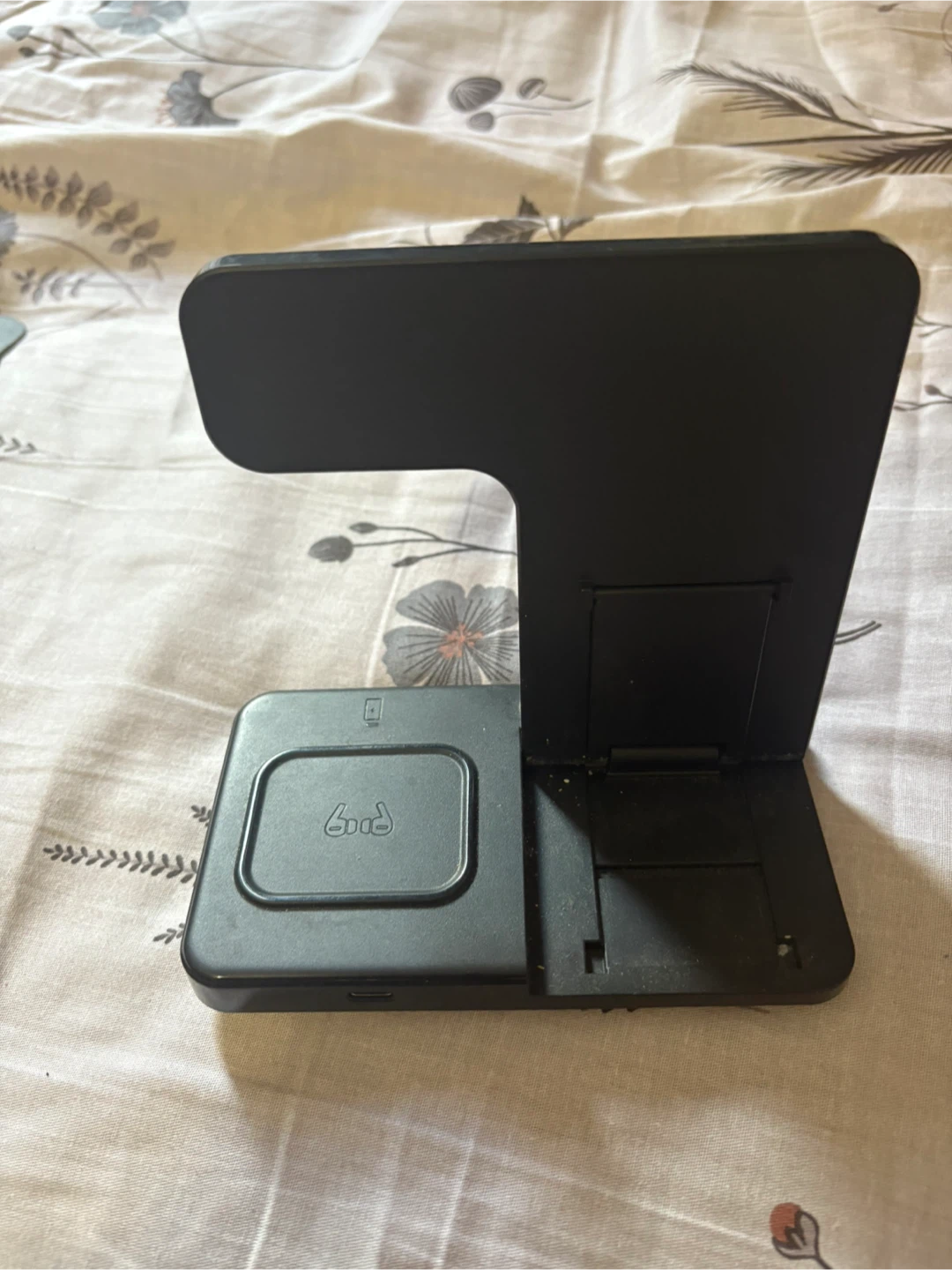 Black Wireless Charging Stand - photo 2