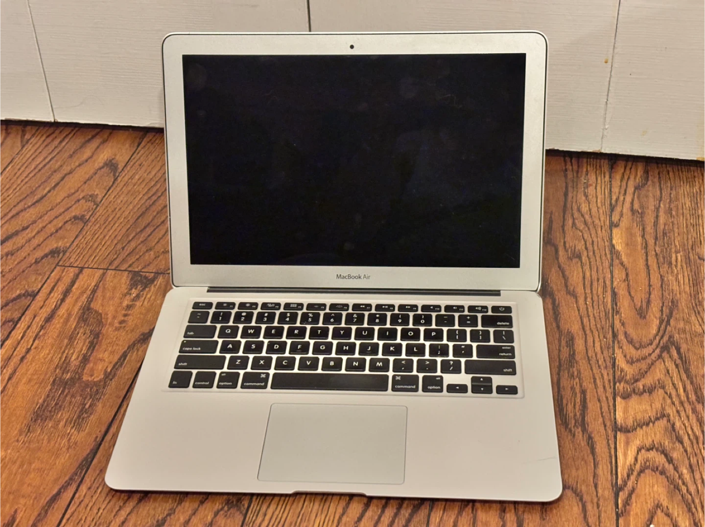 Apple MacBook Air - Charger Included - photo 2