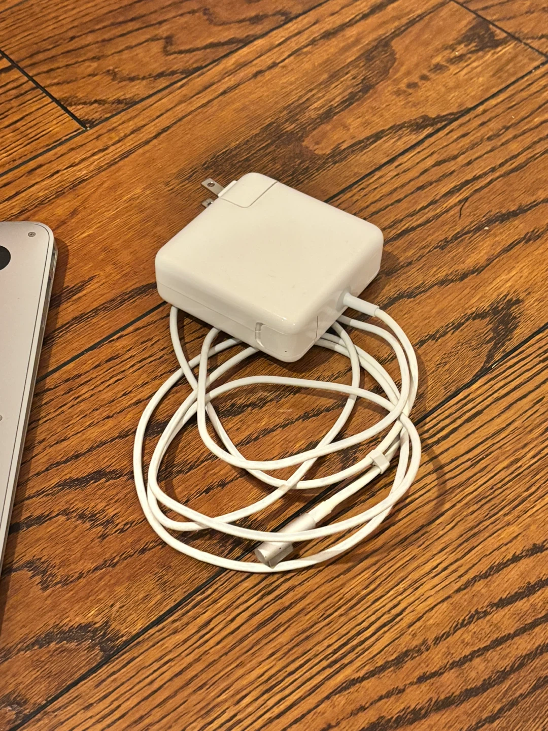 Apple MacBook Air - Charger Included - photo 5