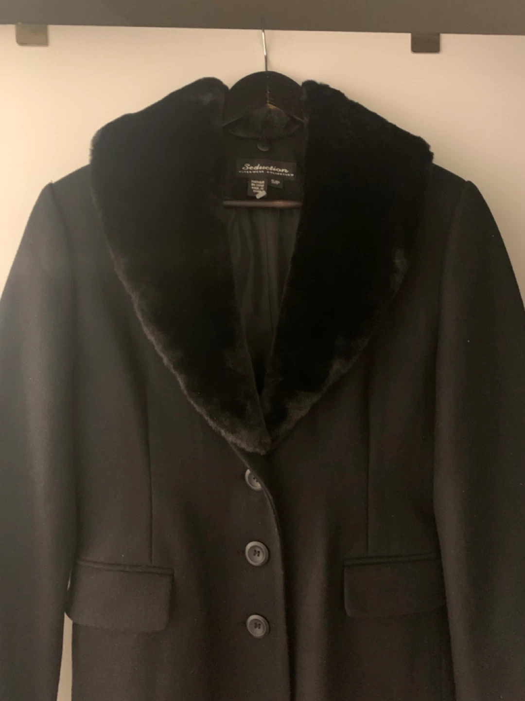 Seduction Black Coat with Faux Fur Collar
