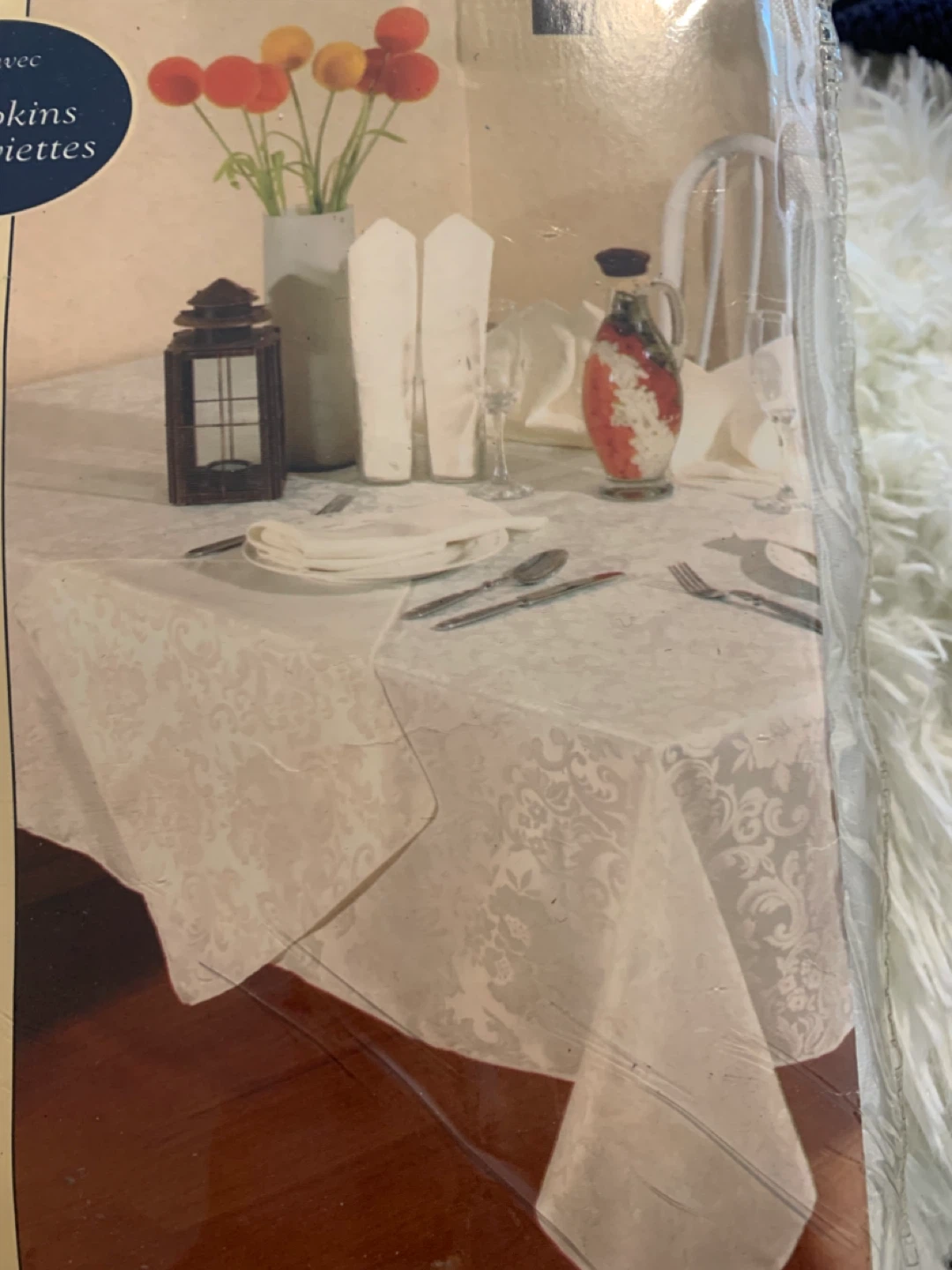 Select Edition Tablecloth Set (60x84 in) NEW