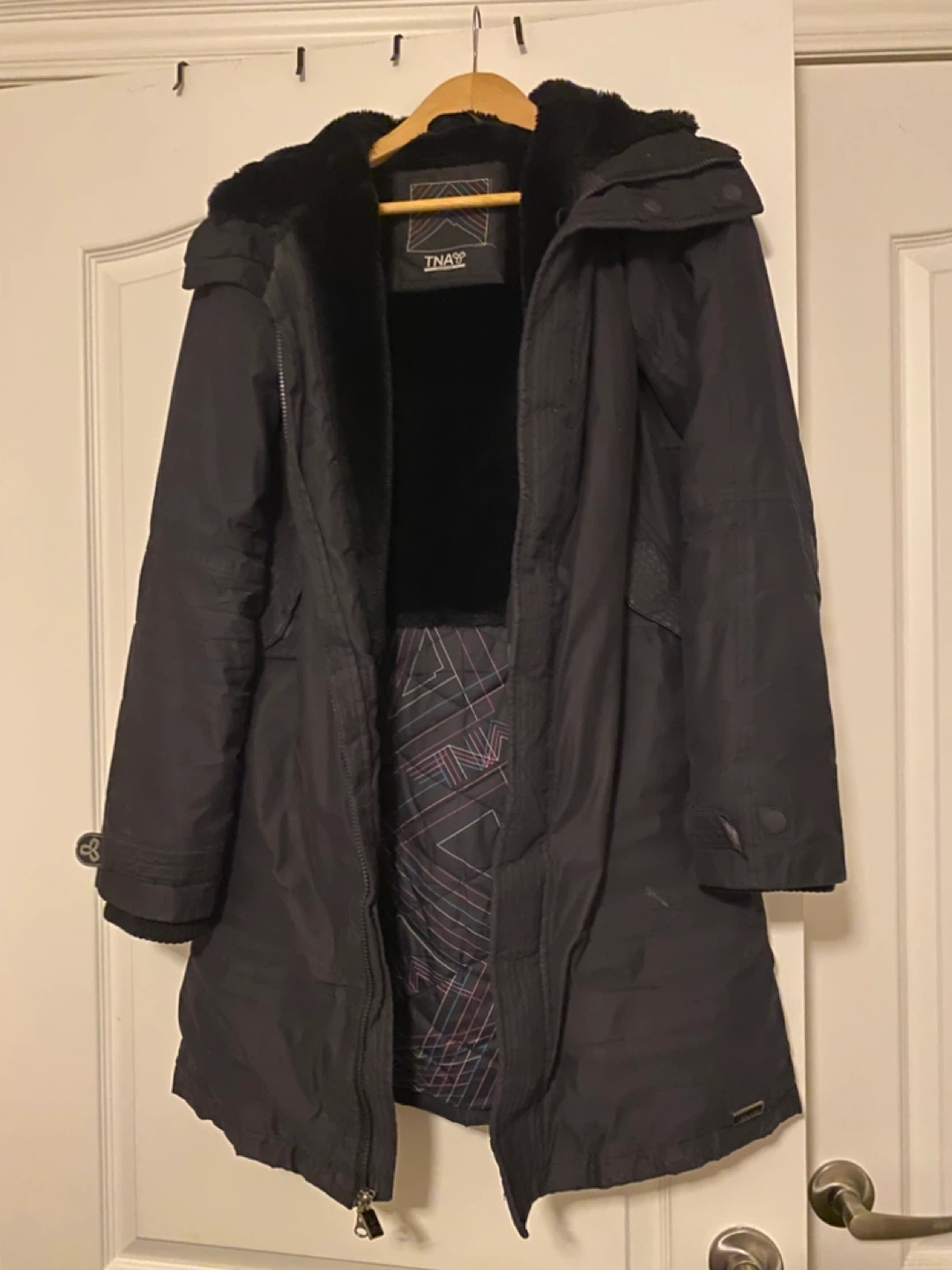TNA Black Winter Parka - Size Medium