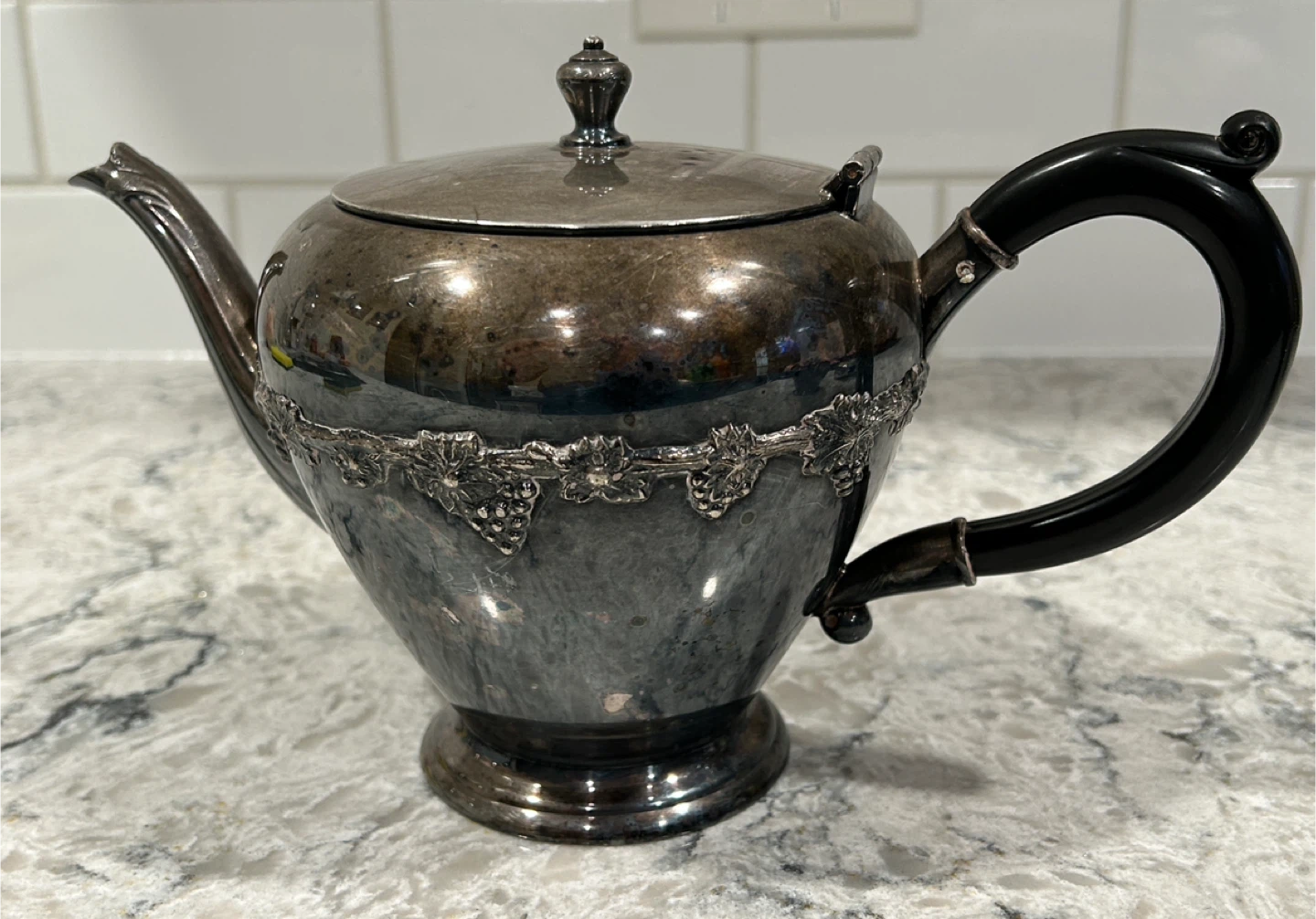 Vintage Wm A Rogers Teapot and Creamer Set - photo 5