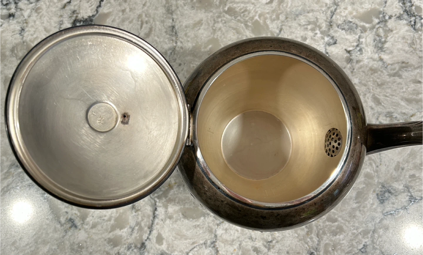 Vintage Wm A Rogers Teapot and Creamer Set - photo 4