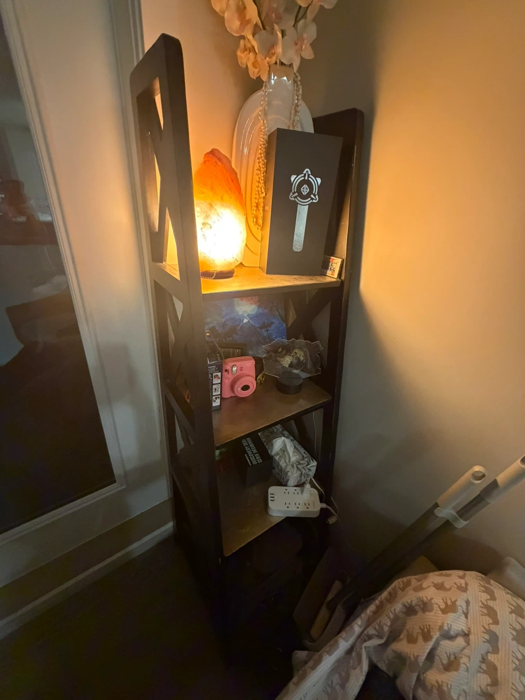 Dark Brown Wooden Ladder Shelf. 64 inches height. - photo 2