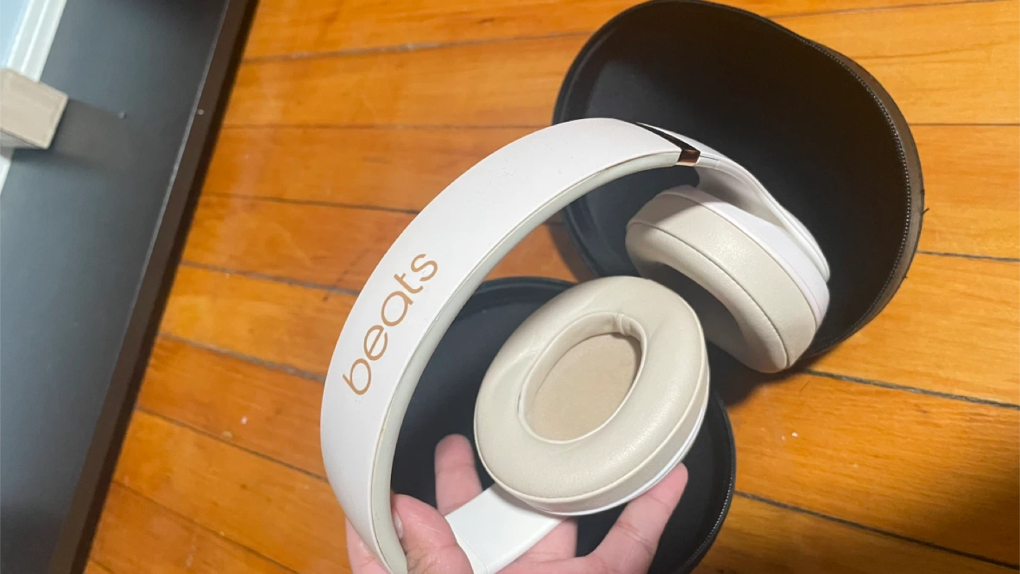 Beats Solo3 Wireless Headphones - Cream/rose gold - photo 3