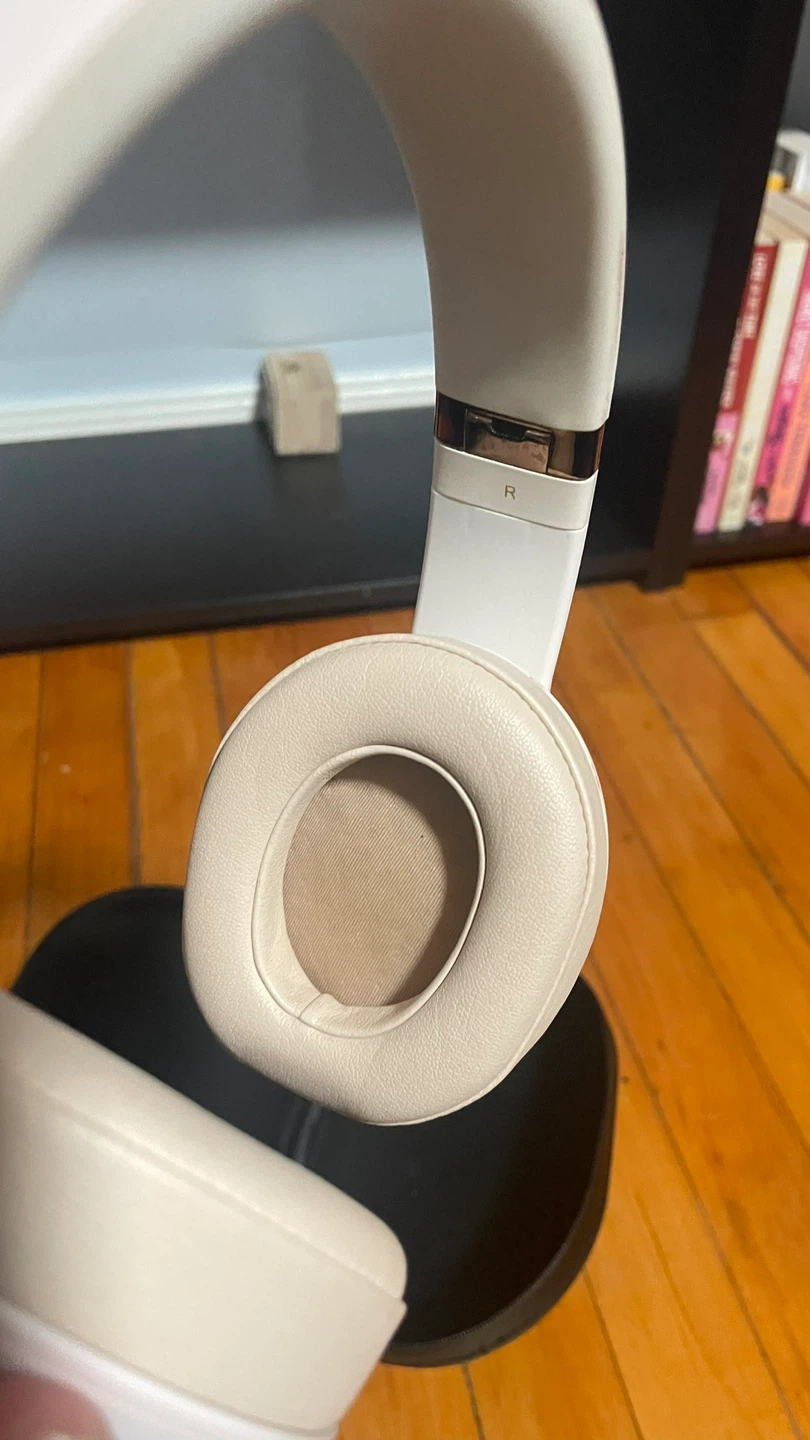 Beats Solo3 Wireless Headphones - Cream/rose gold - photo 2