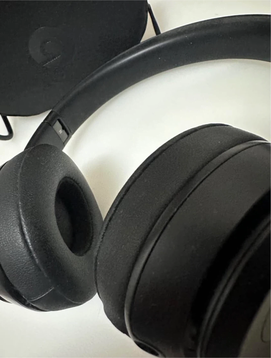 Beats Solo3 Wireless Headphones - photo 2