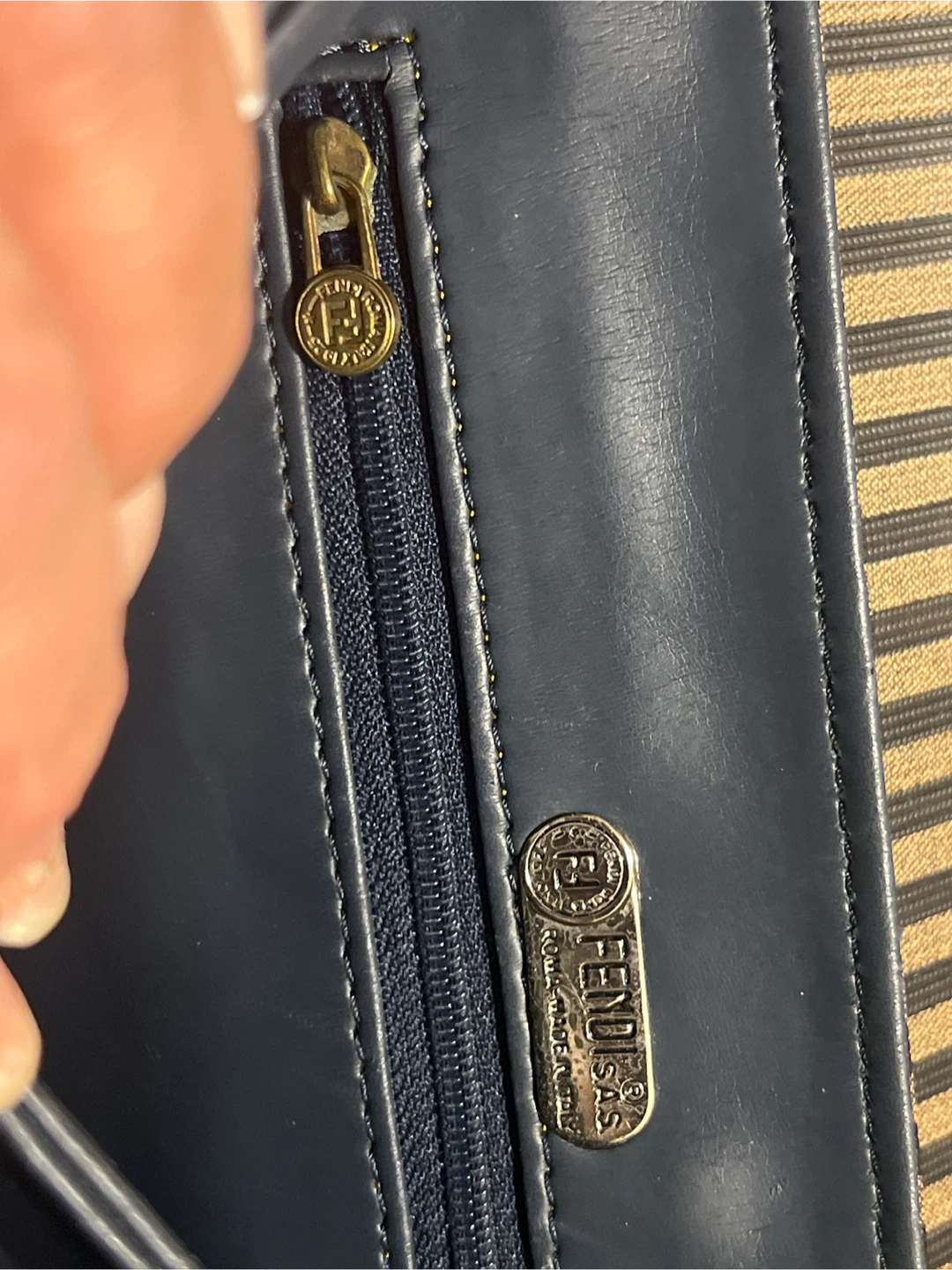 Fendi Striped Clutch VINTAGE. - photo 3