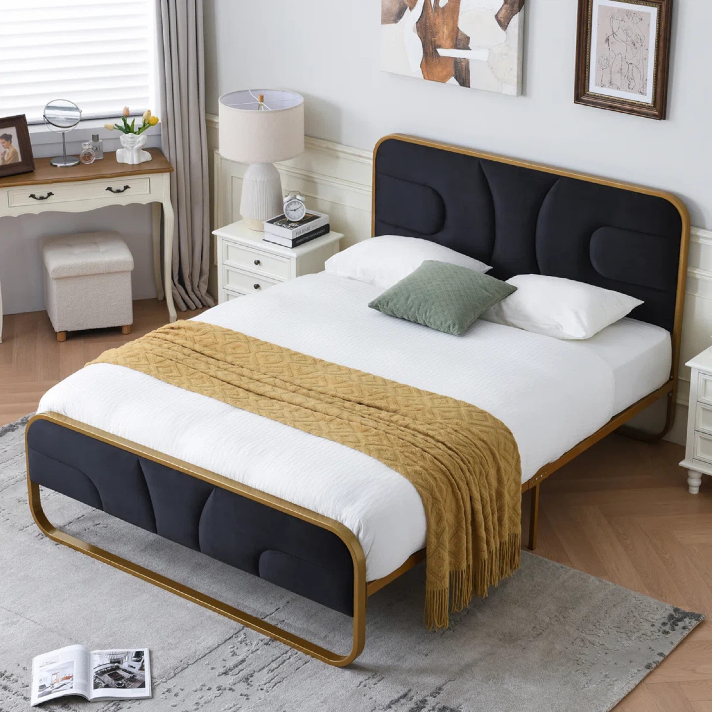 Queen size bed frame - photo 3