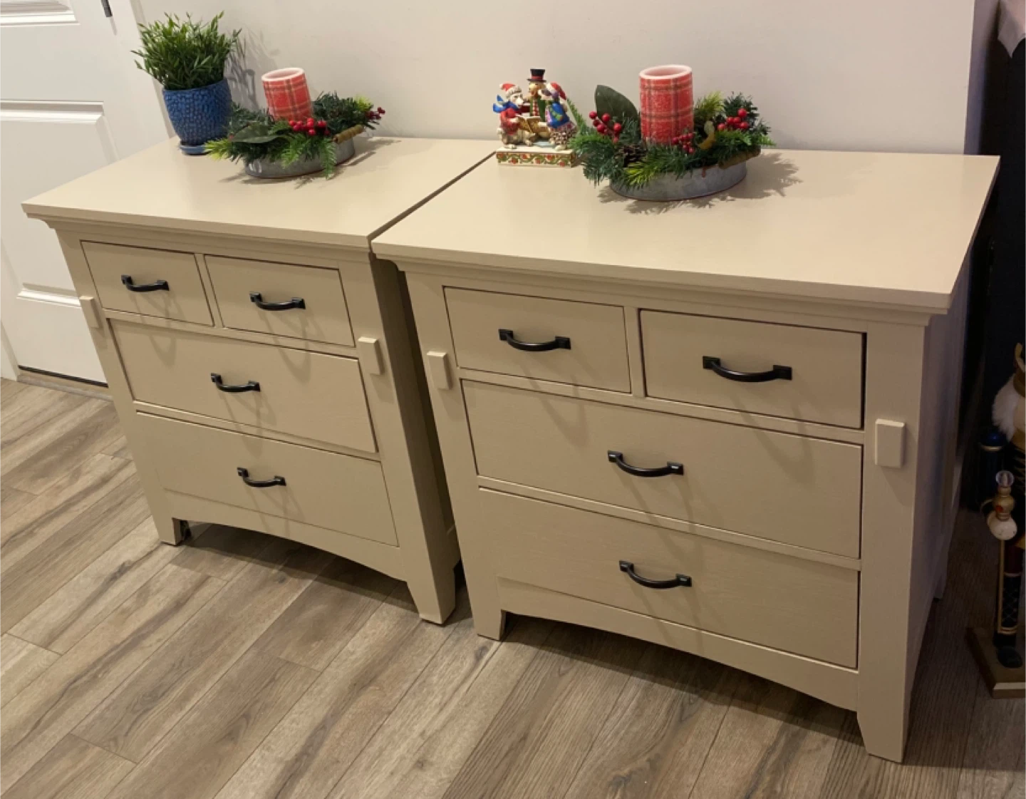 Hardwood King Nightstands Pair Taupe & Black - photo 4