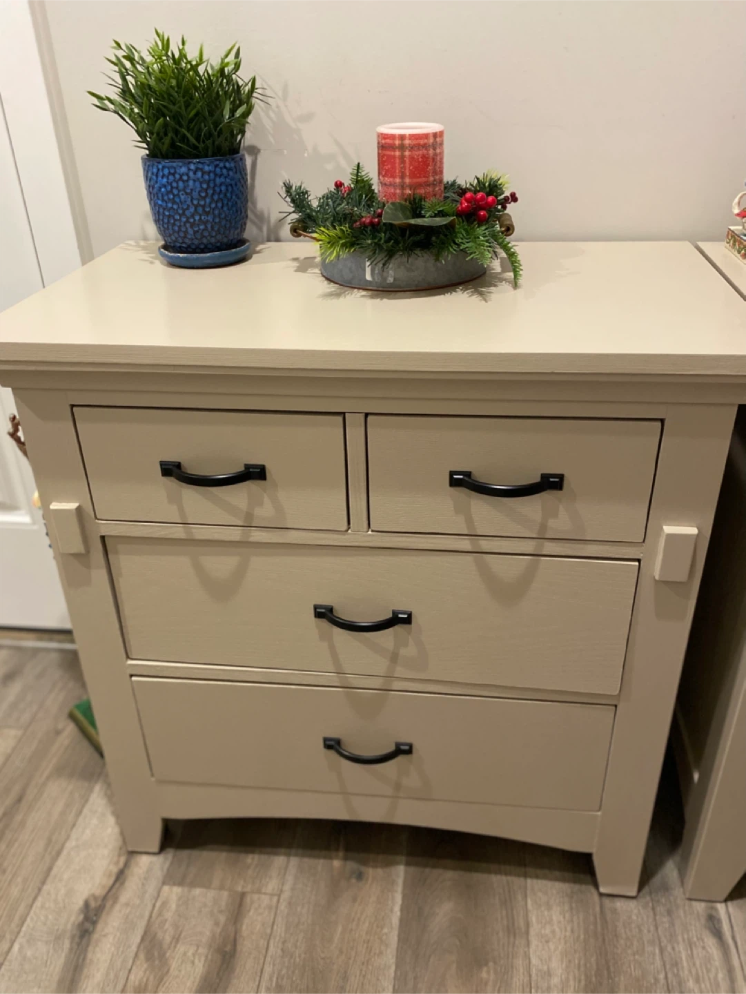 Hardwood King Nightstands Pair Taupe & Black - photo 2