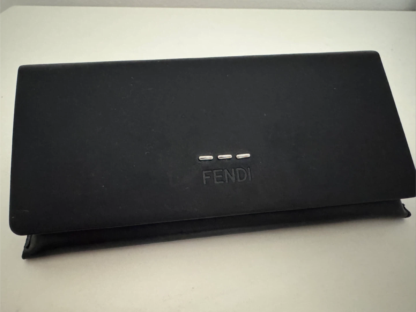 Fendi Sunglasses - Like new - photo 5