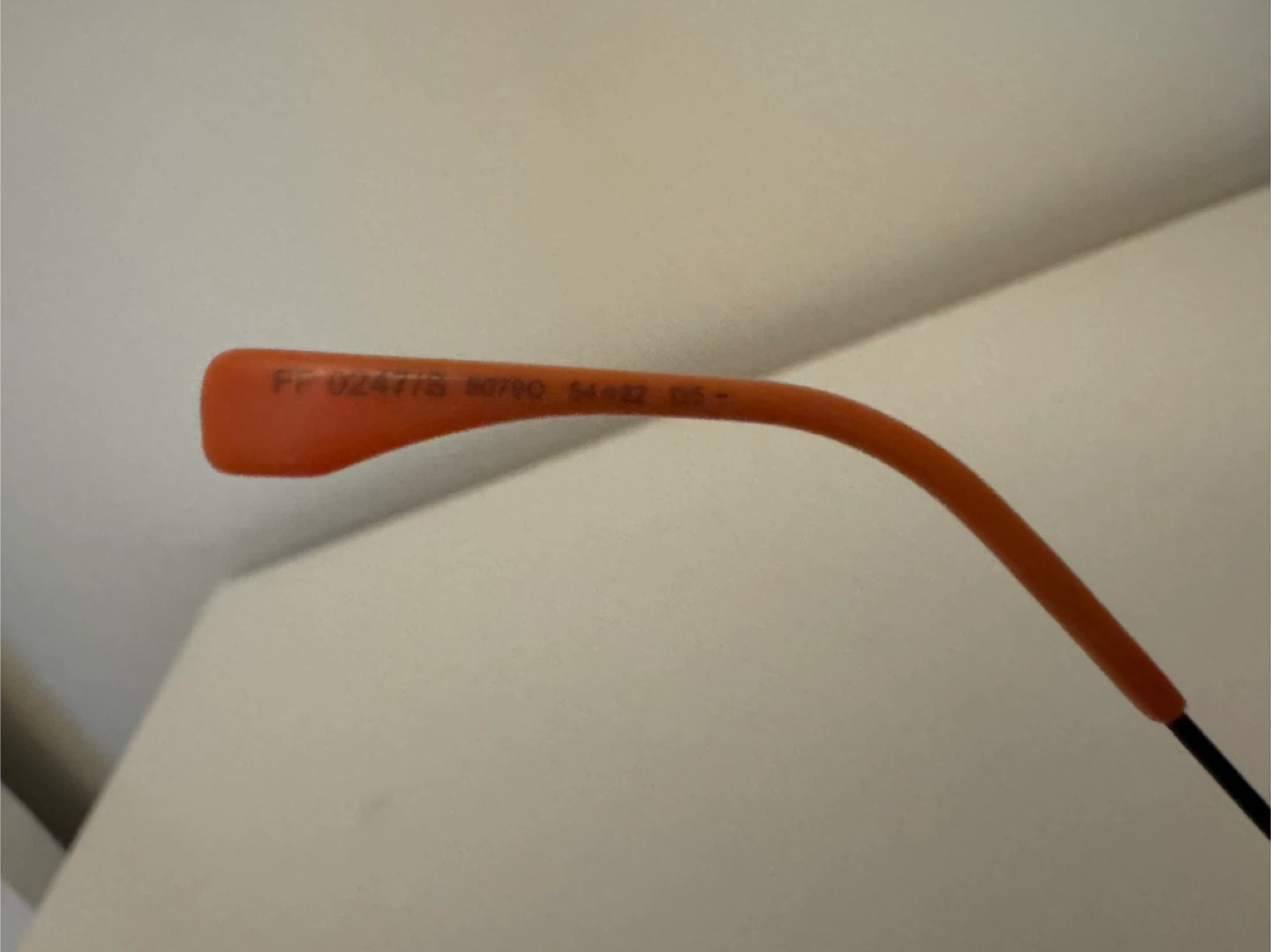 Fendi Sunglasses - Like new - photo 4