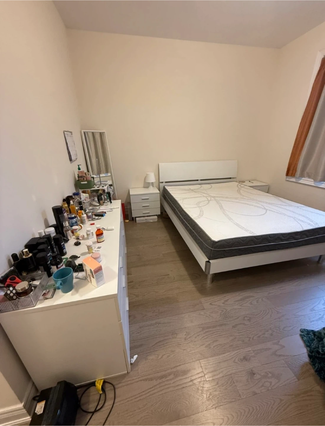 Queen Size Bed Frame - photo 2