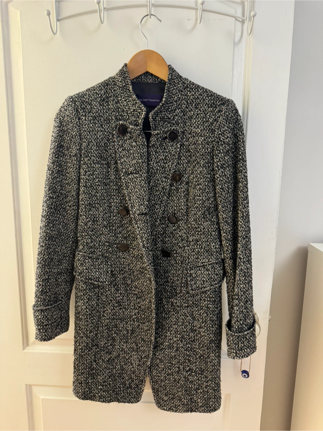 Winter coat with unique details - size S